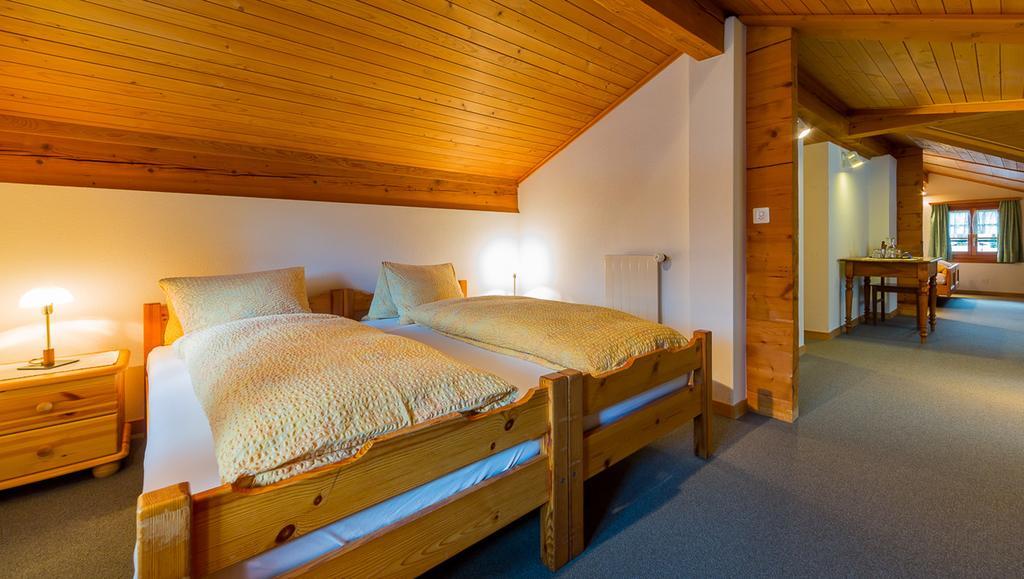 Swiss Lodge Joopi Reckingen Pokoj fotografie